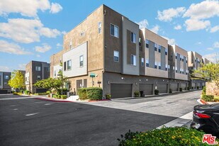 746 Farrier Wy in Upland, CA - Building Photo