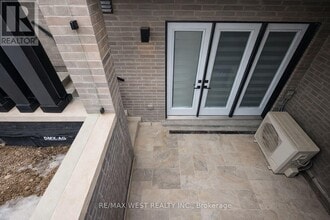 93 Hatherley Rd in Toronto, ON - Building Photo - Building Photo