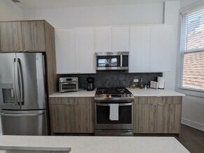 2120 W Belmont Ave in Chicago, IL - Building Photo - Building Photo