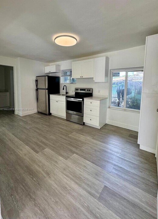 7611 NE 2nd Ct in Miami, FL - Building Photo