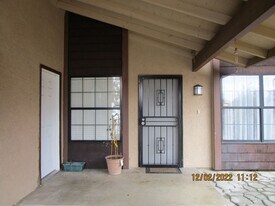 5217 Stancliff St in Bakersfield, CA - Building Photo