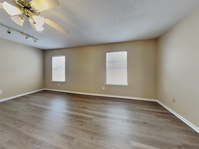 property at 11911 Lakewood Hills Dr