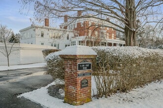 9 Lyme St in Old Lyme, CT - Building Photo - Building Photo