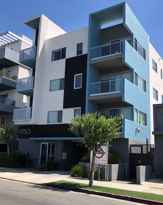 Camden Town in Los Angeles, CA - Building Photo