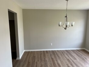 11026 Malden Dr in Houston, TX - Building Photo - Building Photo