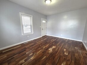 69 Pratt St in Avon, MA - Building Photo - Building Photo