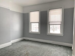 322 Woodlawn Rd in Steubenville, OH - Building Photo - Building Photo
