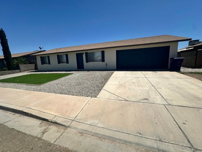 property at 4657 W 21st Ln