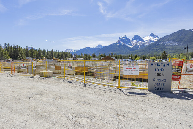 1606 Spring Creek Gate in Canmore, AB - Building Photo - Building Photo