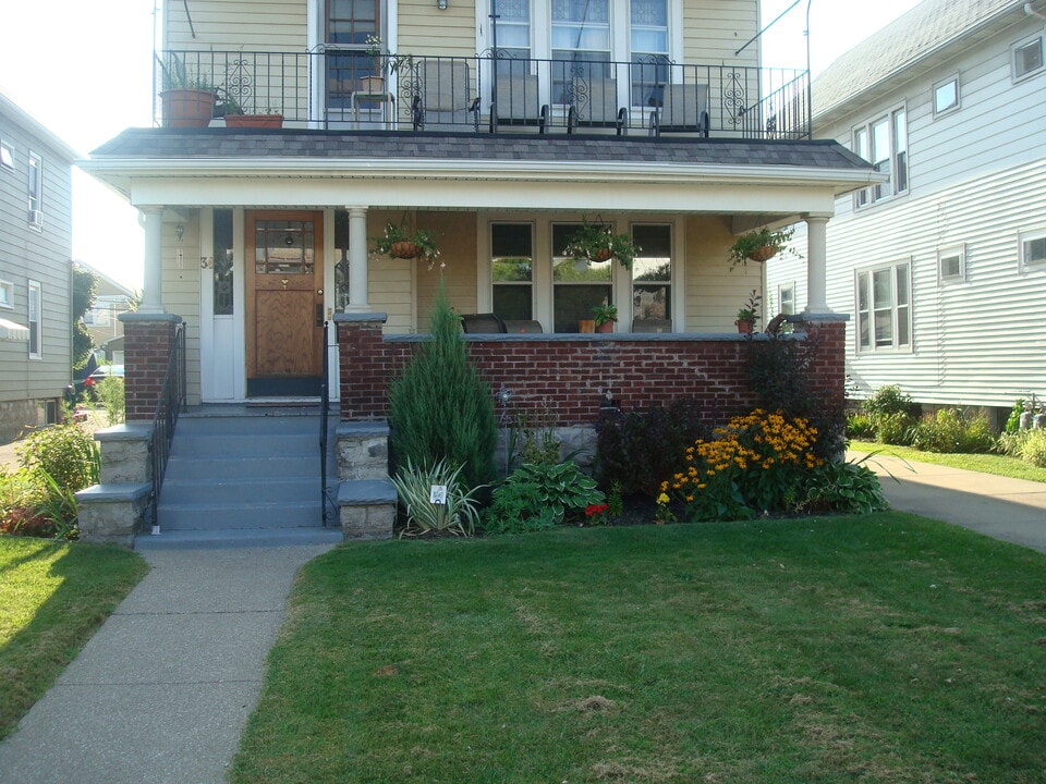 34 Norwalk Ave in Buffalo, NY - Building Photo
