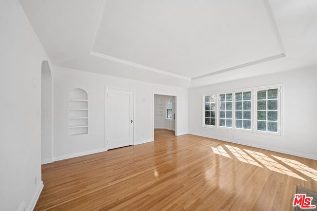 339 S Detroit St in Los Angeles, CA - Building Photo - Building Photo