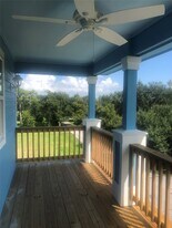 1101 4th St in Seabrook, TX - Building Photo