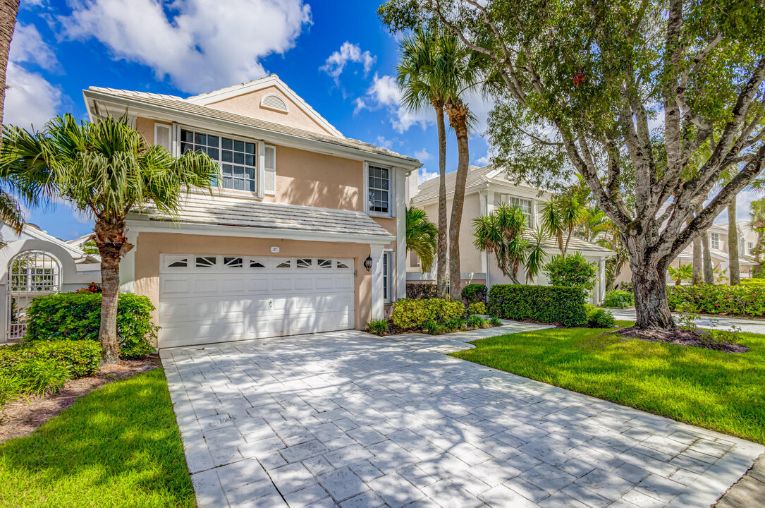 17 Selby Ln in Palm Beach Gardens, FL - Building Photo