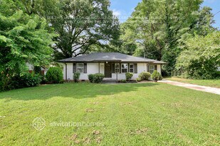 2710 Ellen Way in Decatur, GA - Building Photo