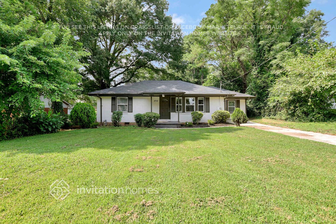 2710 Ellen Way in Decatur, GA - Building Photo
