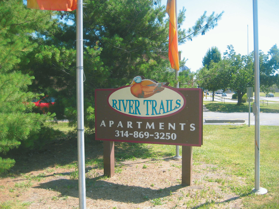 Rivertrail Apartments in St. Louis, MO - Foto de edificio