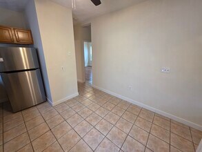 1028 Fellsway, Unit 1 in Medford, MA - Foto de edificio - Building Photo