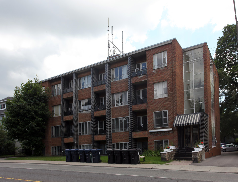 Inglewood Apartments in Toronto, ON - Building Photo