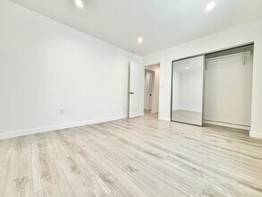 564 N Kenmore Ave in Los Angeles, CA - Building Photo - Building Photo