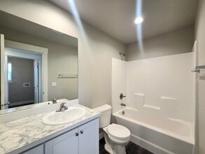 2285 2nd St SE in East Wenatchee, WA - Building Photo - Building Photo