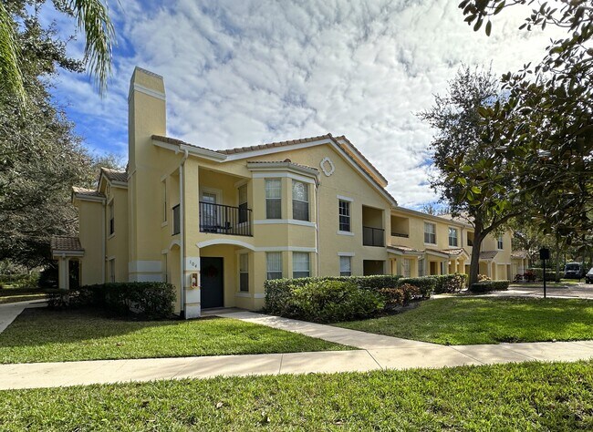 110 SW Peacock Blvd in Port St. Lucie, FL - Building Photo - Building Photo