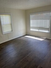 2607 SE 101st Ave in Portland, OR - Building Photo - Building Photo