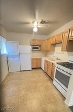 301 W Atlantic Ave in Henderson, NV - Building Photo - Building Photo
