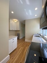 299 Tappan St, Unit 3 in Brookline, MA - Building Photo - Building Photo