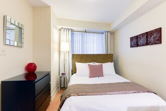 348 Wellington St W in Toronto, ON - Building Photo - Building Photo