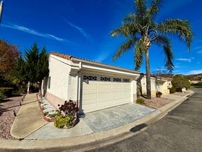 1767 Capistrano Glen in Escondido, CA - Building Photo - Building Photo