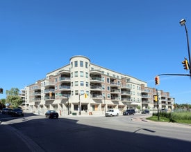 The Clarence in Vaughan, ON - Building Photo - Building Photo