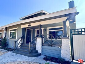 2180 W 31st St in Los Angeles, CA - Building Photo