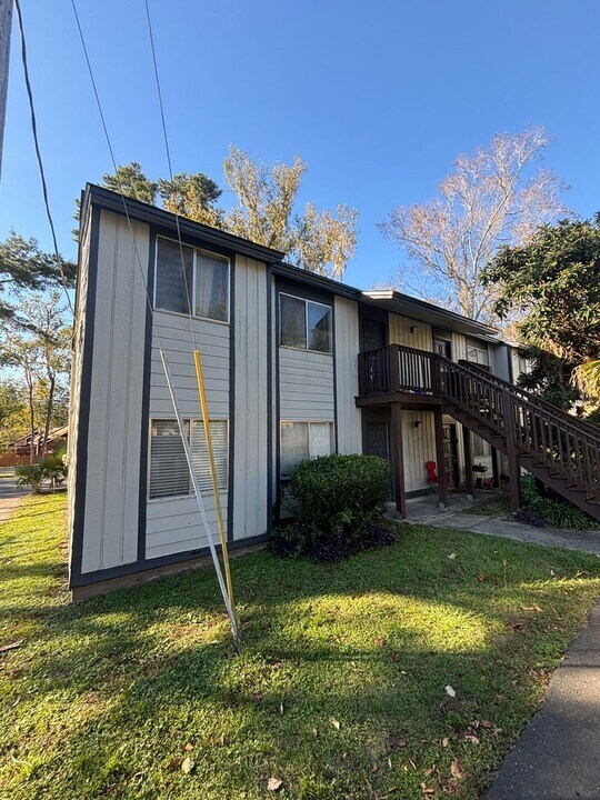 1402 Lazy Brook in Tallahassee, FL - Building Photo
