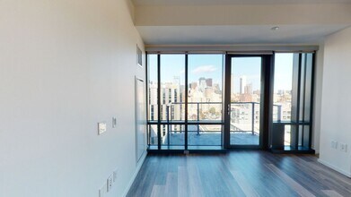 350 Harrison Ave in Boston, MA - Building Photo - Building Photo