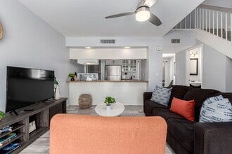 7120 E Wilshire Dr in Scottsdale, AZ - Building Photo - Building Photo