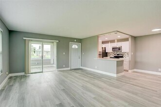 185 N High Point in Boynton Beach, FL - Building Photo - Building Photo