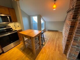 269 Commercial St in Portland, ME - Building Photo