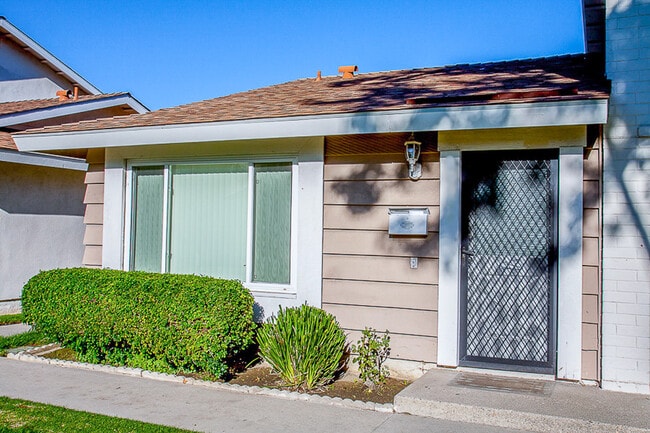 property at 19859 Kingswood Ln