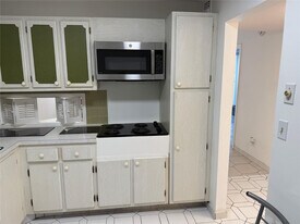 1849 S Ocean Dr in Hallandale Beach, FL - Building Photo