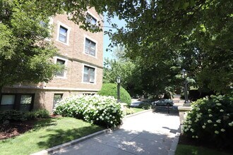 118 Babcock St in Brookline, MA - Building Photo - Building Photo