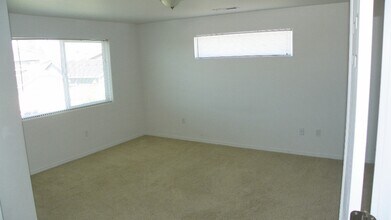 20067 Mt Hope Ln in Bend, OR - Foto de edificio - Building Photo