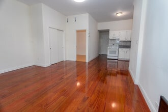 1651 W 38th Pl, Unit 1F in Chicago, IL - Foto de edificio - Building Photo