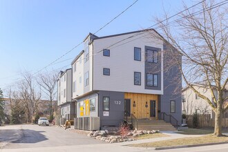 132 Hill St in Ann Arbor, MI - Foto de edificio - Primary Photo