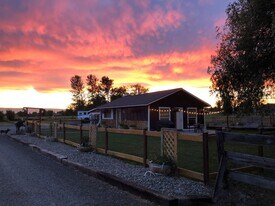 802 Fields Rd in Ellensburg, WA - Building Photo