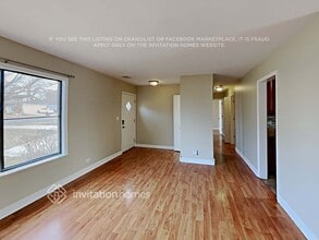 7237 W Hickory Creek Dr in Frankfort, IL - Foto de edificio - Building Photo