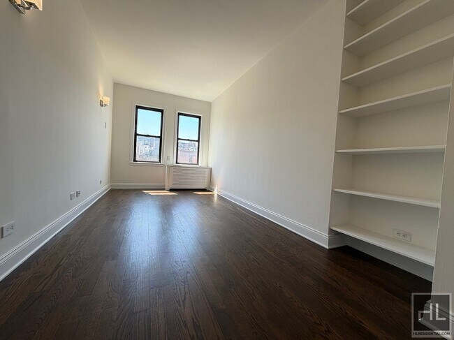 WEST 22 STREET, Unit 7S in New York, NY - Building Photo - Building Photo