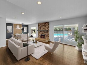 1527 Queensbury Ave in Los Altos, CA - Building Photo - Building Photo