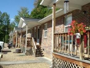 Deaton Apartments in Erwin, TN - Building Photo - Building Photo