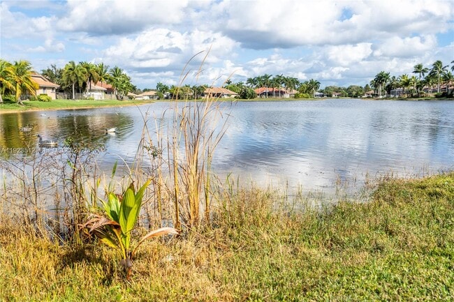 property at 2994 Oakbrook Dr