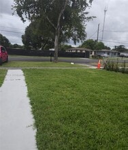 4425 SW 21st St in West Park, FL - Building Photo - Building Photo